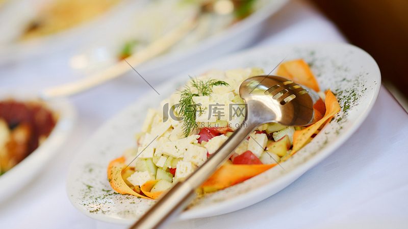 餐饮供应商质量评估，如何规避潜在风险？**